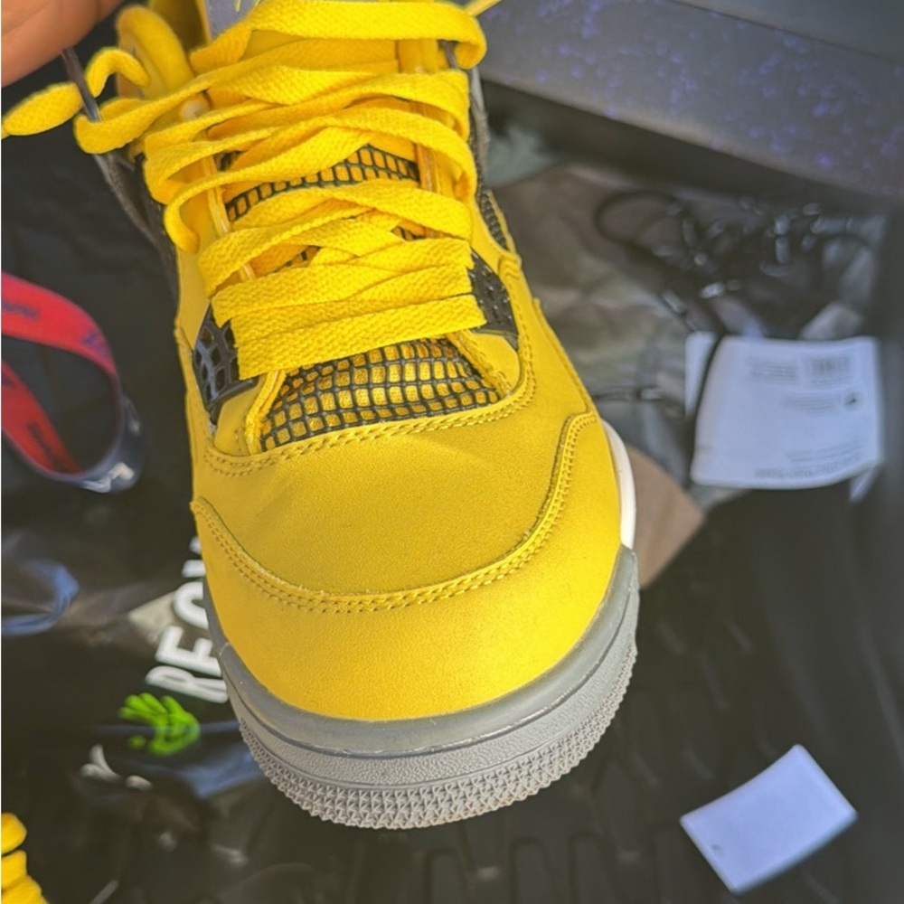 Retro Jordan 4s